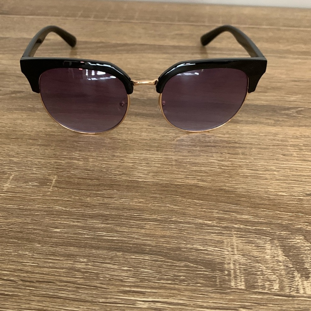 Black Gradient Sunglasses/Eyewear